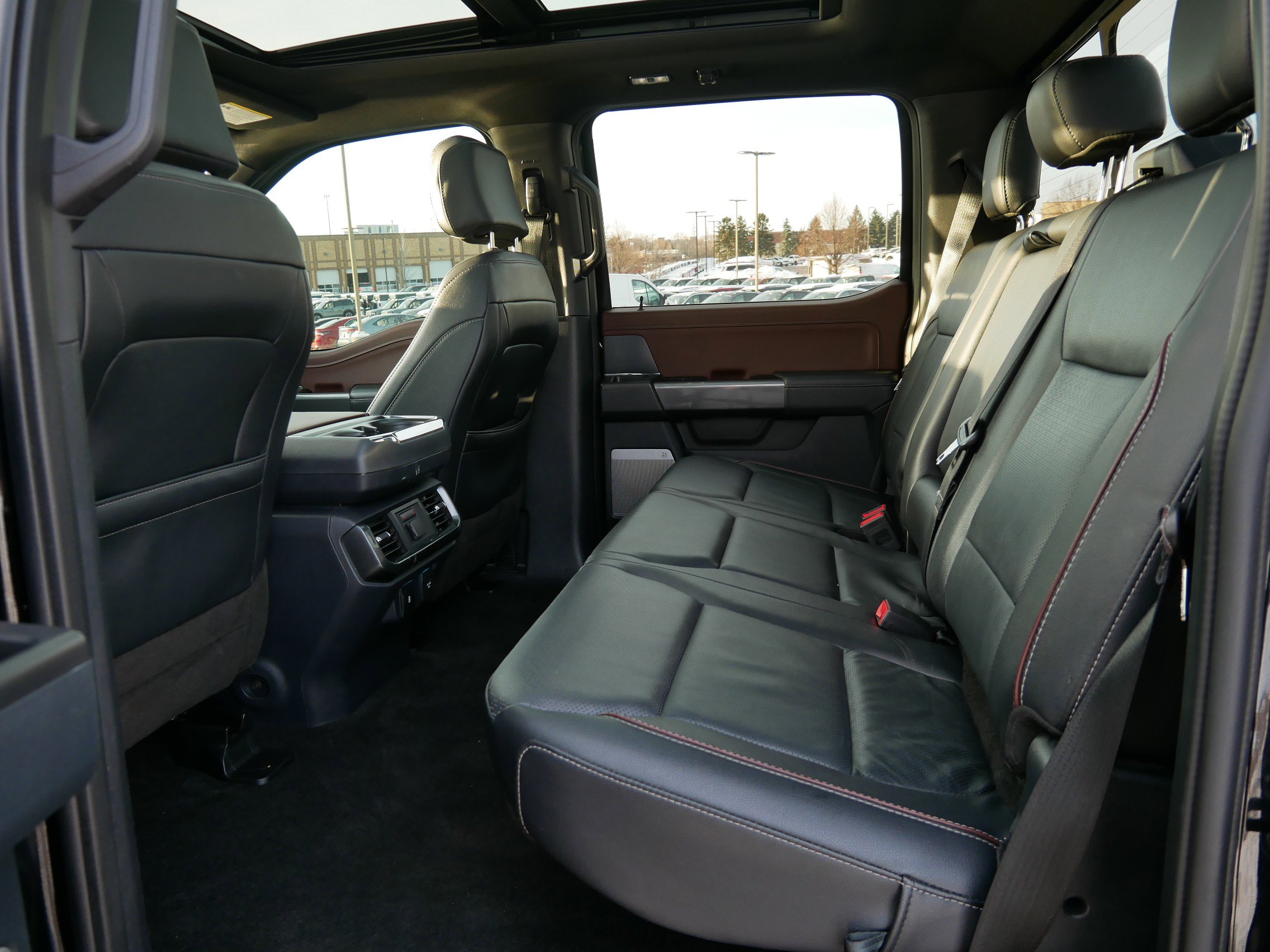 Certified 2022 Ford F150 Lariat w/ Equipment Group 502A High image 13