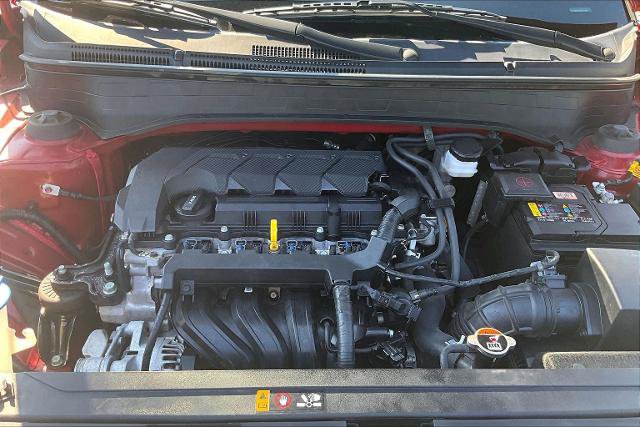 Used 2023 Hyundai Venue Limited FWD image 10
