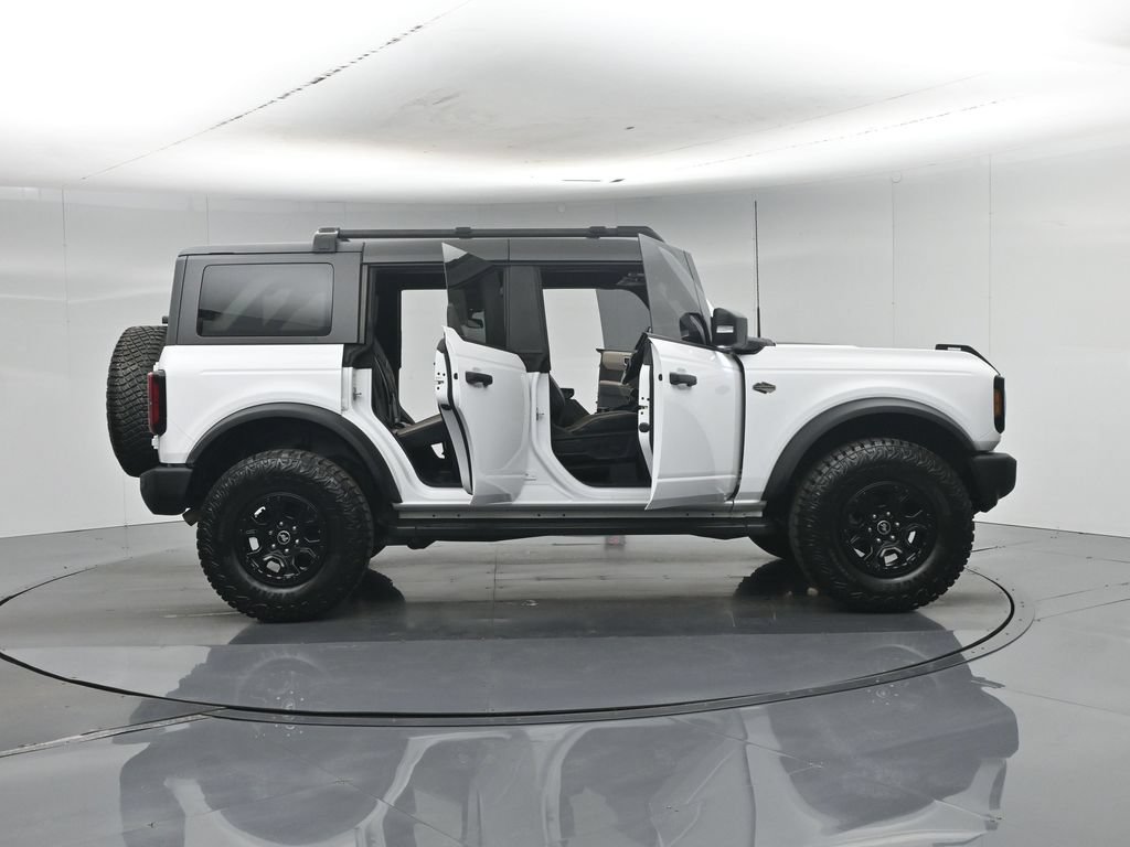 Certified 2022 Ford Bronco Wildtrak AWD/4WD image 5