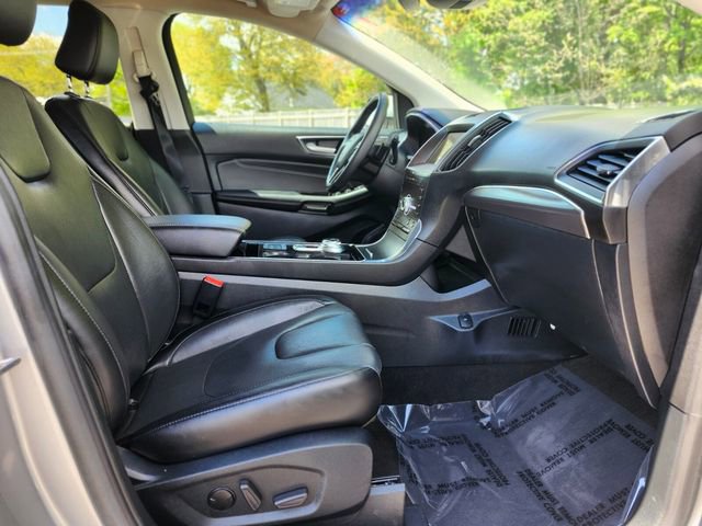Certified 2020 Ford Edge Titanium w/ Equipment Group 301A AWD/4WD image 11