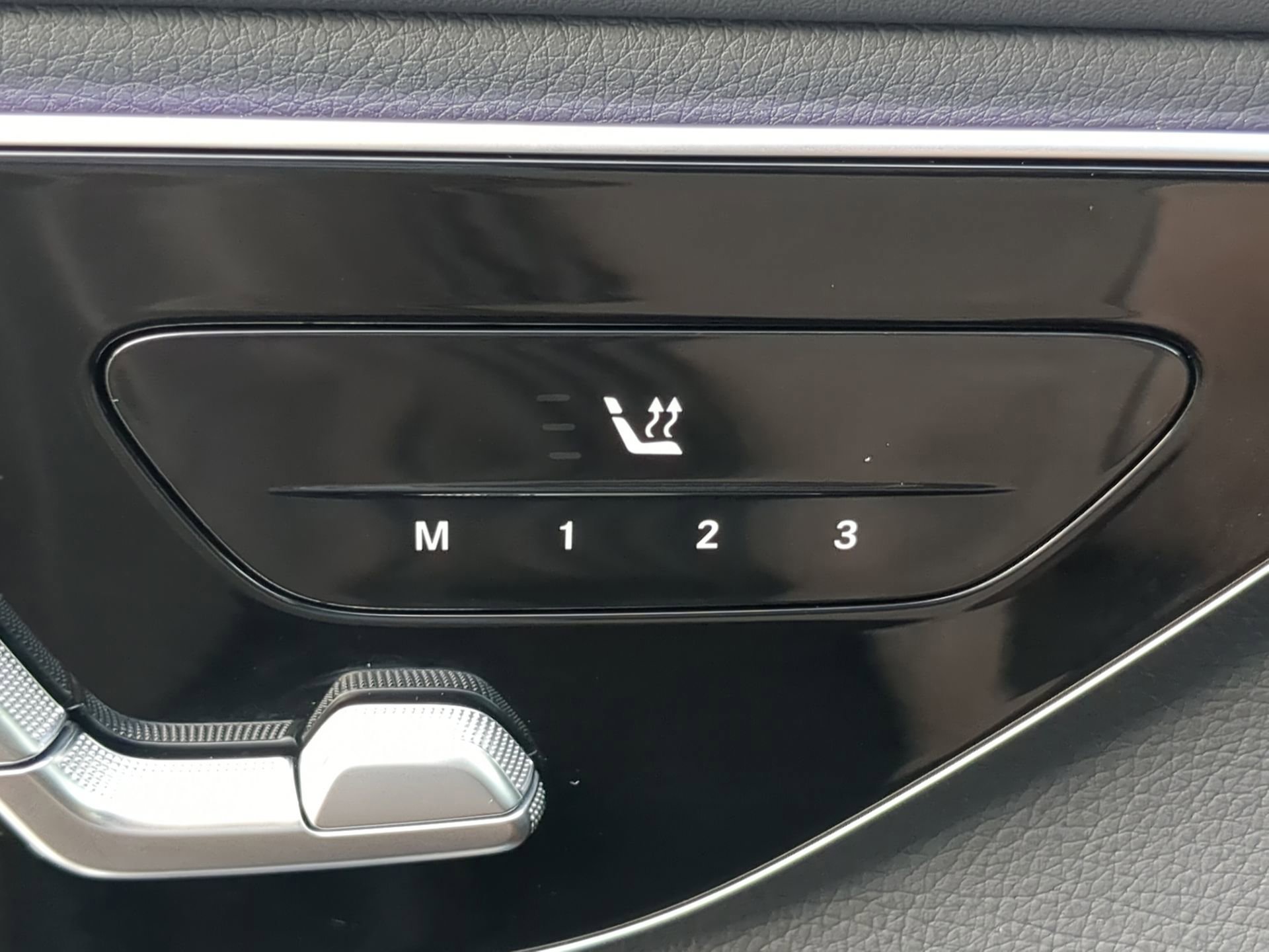 Used 2025 Mercedes-Benz GLC 300 image 61