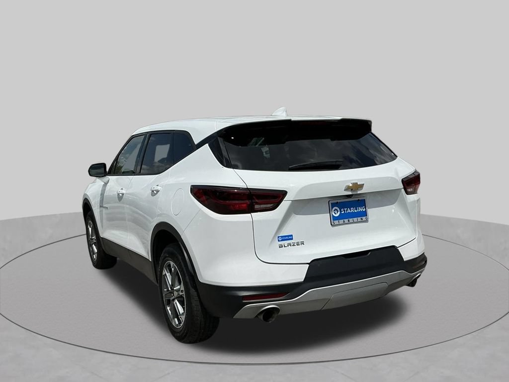 Used 2025 Chevrolet Blazer LT FWD image 5