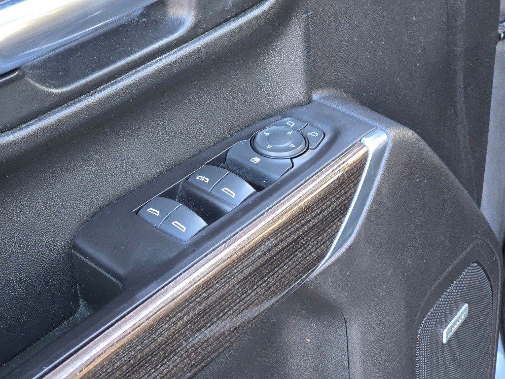 Used 2019 Chevrolet Silverado 1500 RST image 21