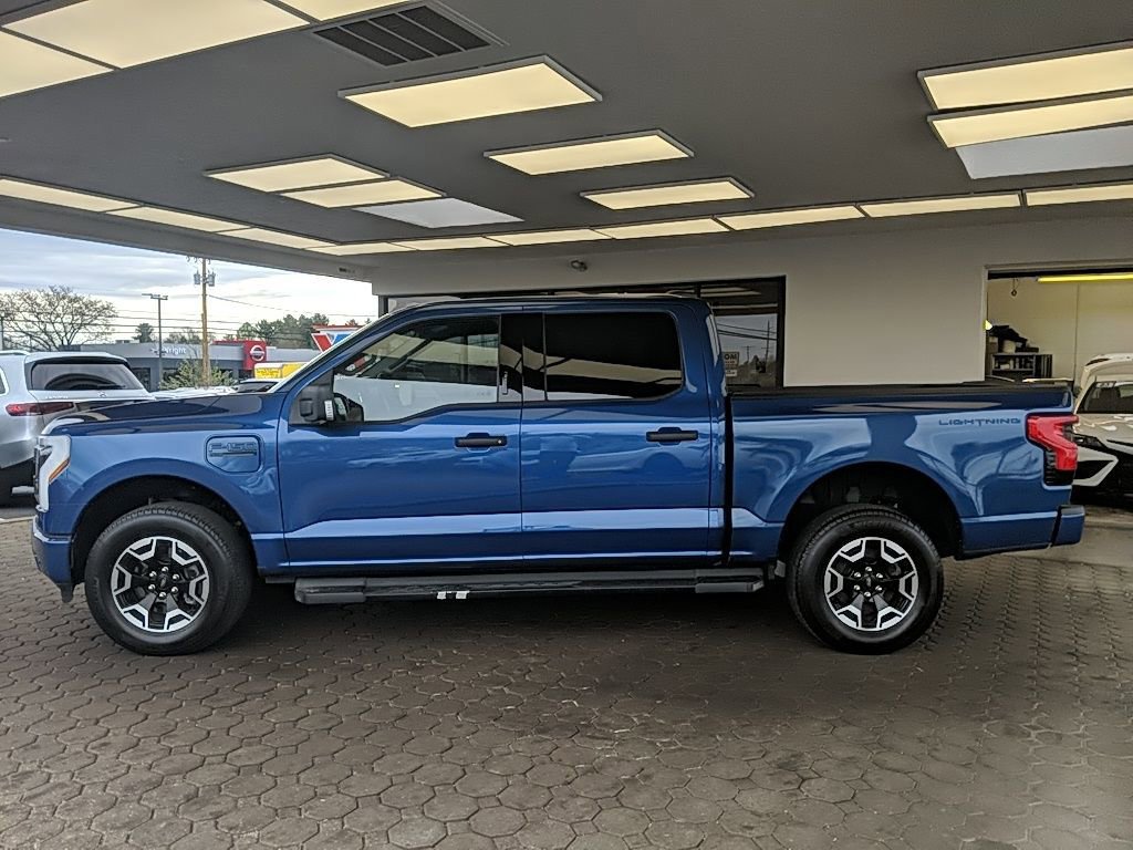 Certified 2022 Ford F150 Lightning XLT w/ Max Trailer Tow Package image 6