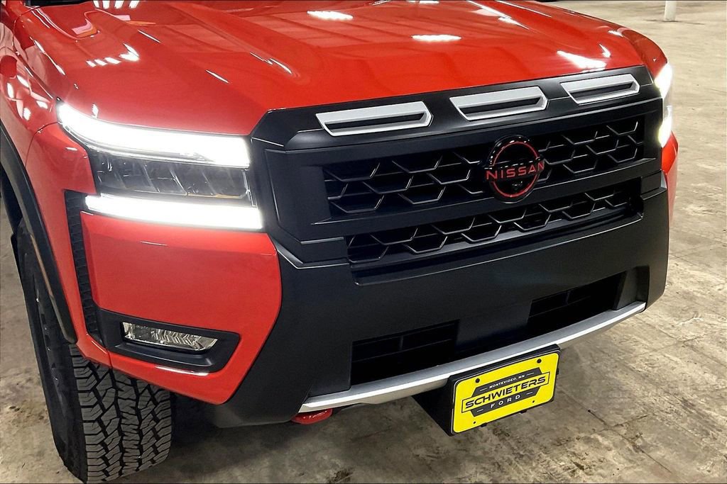 Used 2025 Nissan Frontier PRO-4X w/ Pro Convenience Package image 28