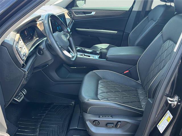 Used 2024 Volkswagen Atlas SEL Premium R-Line AWD/4WD image 11