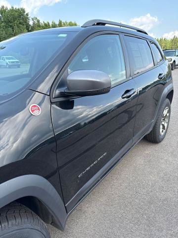Used 2020 Jeep Cherokee Trailhawk w/ Cold Weather Group AWD/4WD image 29