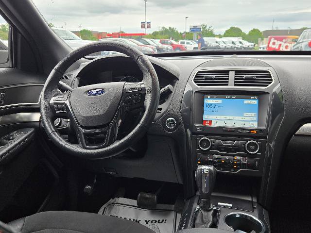 Certified 2018 Ford Explorer XLT w/ Equipment Group 202A AWD/4WD image 10
