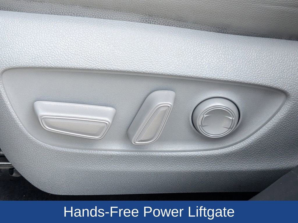 Used 2023 Toyota Highlander Platinum FWD image 15