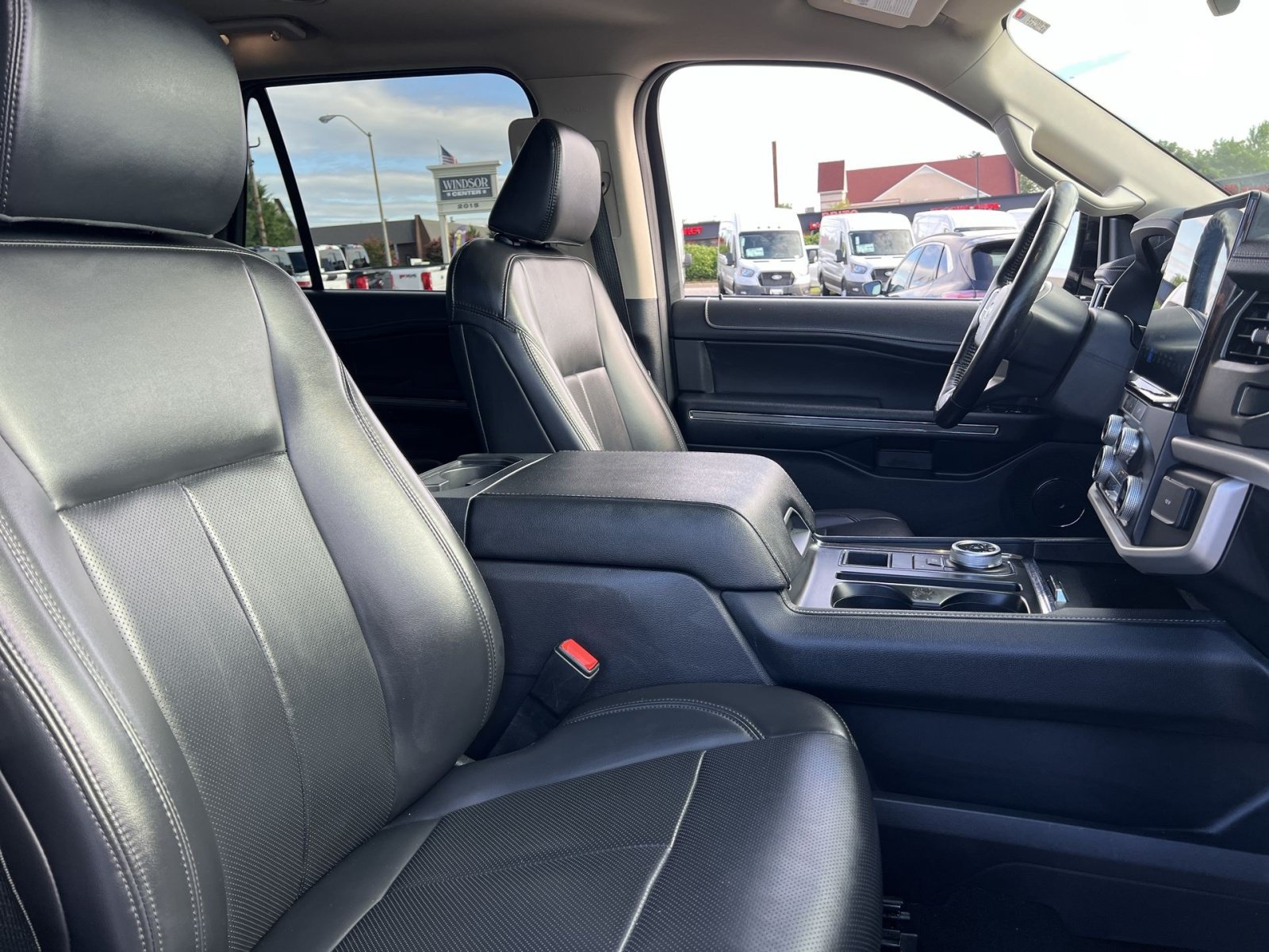 Certified 2024 Ford Expedition Max XLT RWD image 27