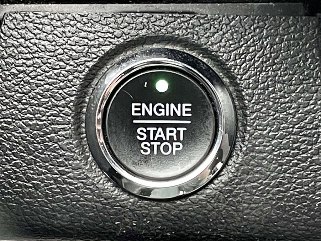 Certified 2017 Ford F150 Lariat w/ Equipment Group 502A Luxury image 25