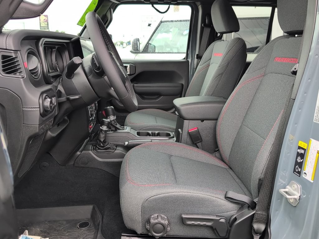 Used 2026 Jeep Wrangler Unlimited Rubicon AWD/4WD image 21