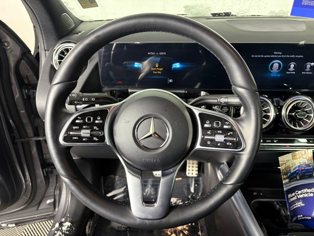 Used 2023 Mercedes-Benz GLA 250 4MATIC image 16