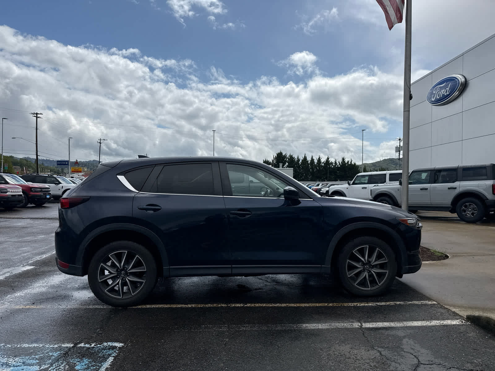 Used 2018 MAZDA CX-5 Touring w/ Preferred Equipment Package AWD/4WD image 6