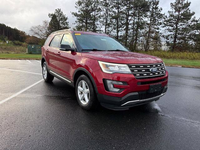 Certified 2017 Ford Explorer XLT AWD/4WD image 1