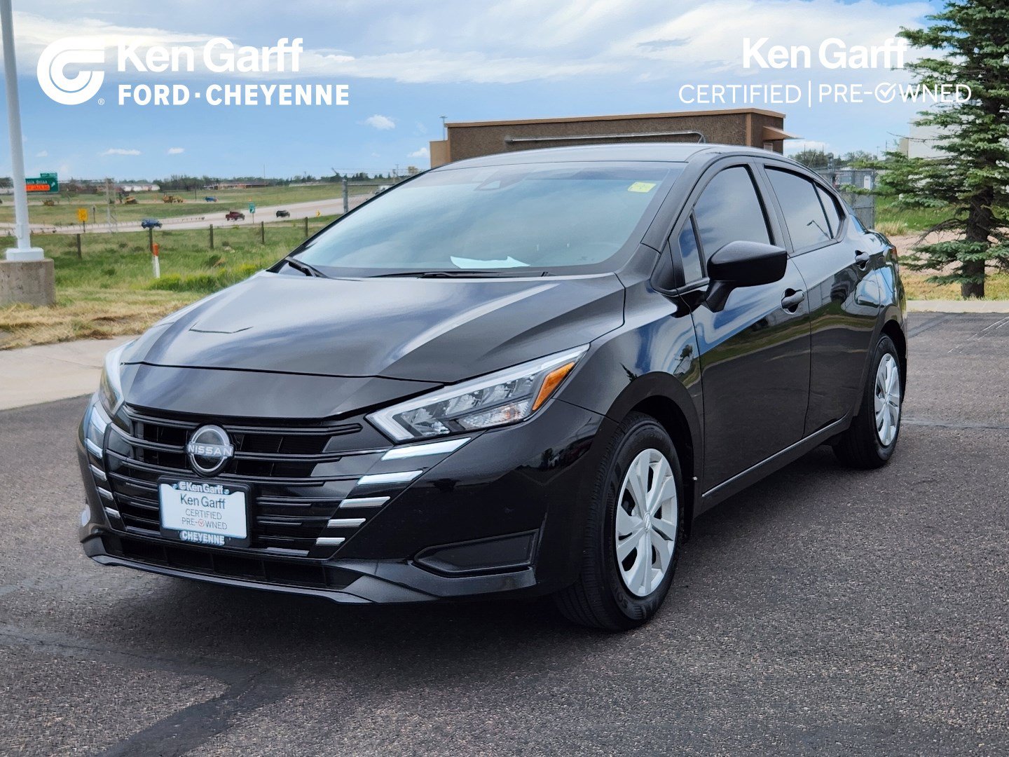 Used 2025 Nissan Versa S w/ Trunk Package FWD image 1