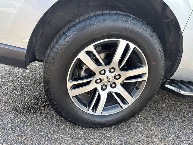 Certified 2023 Ford Expedition Max XLT RWD image 9