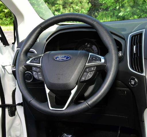Certified 2024 Ford Edge SEL w/ Convenience Package AWD/4WD image 16