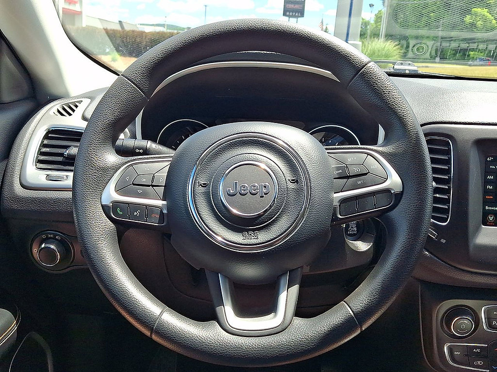 Used 2018 Jeep Compass Sport w/ Tech Group AWD/4WD image 16