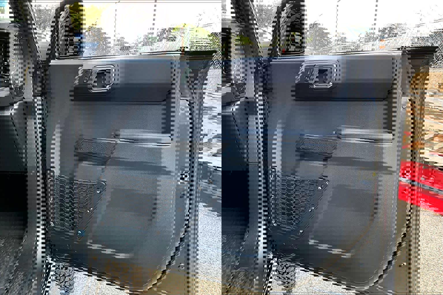 Certified 2025 Ford Bronco Badlands w/ Sasquatch Package image 24