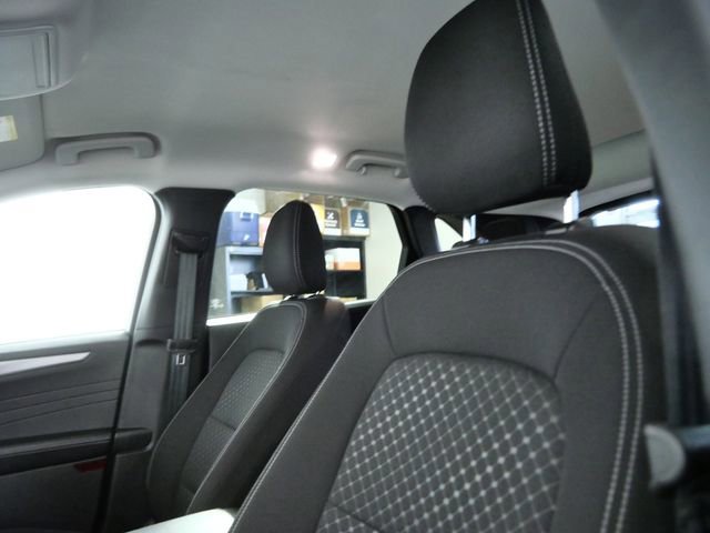 Certified 2025 Ford Escape Active image 17