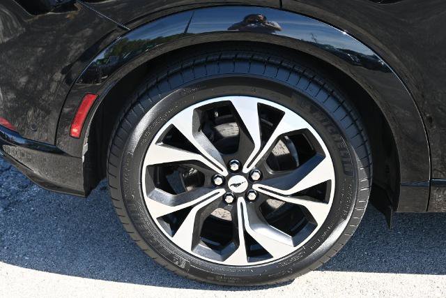 Certified 2021 Ford Mustang Mach-E Premium AWD/4WD image 17