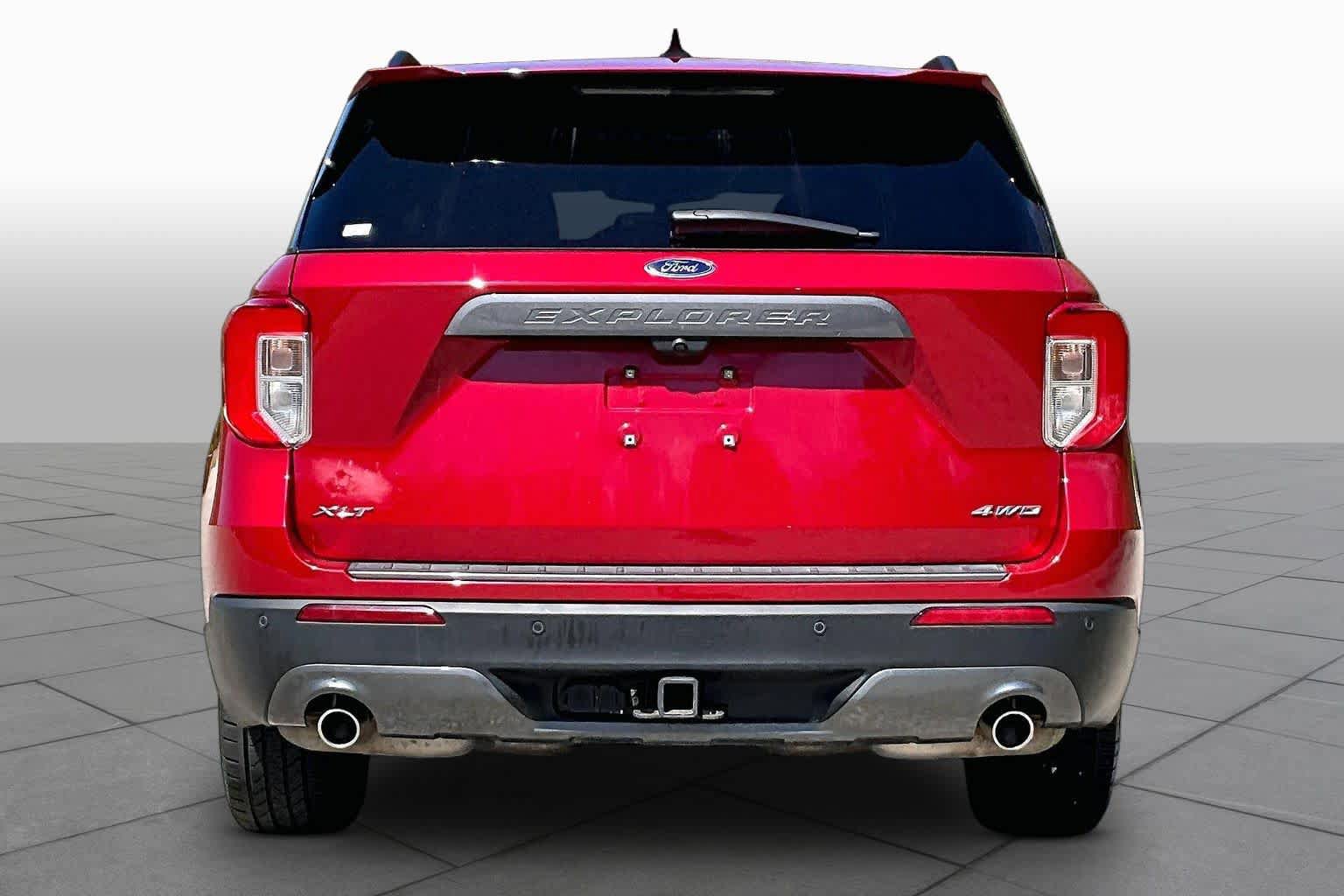 Certified 2023 Ford Explorer XLT w/ Equipment Group 202A AWD/4WD image 5
