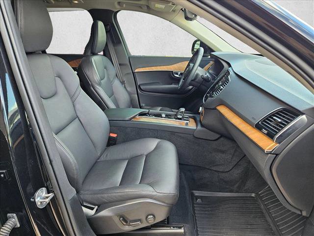 Used 2024 Volvo XC90 B5 Plus w/ Protection Package Premier AWD/4WD image 22