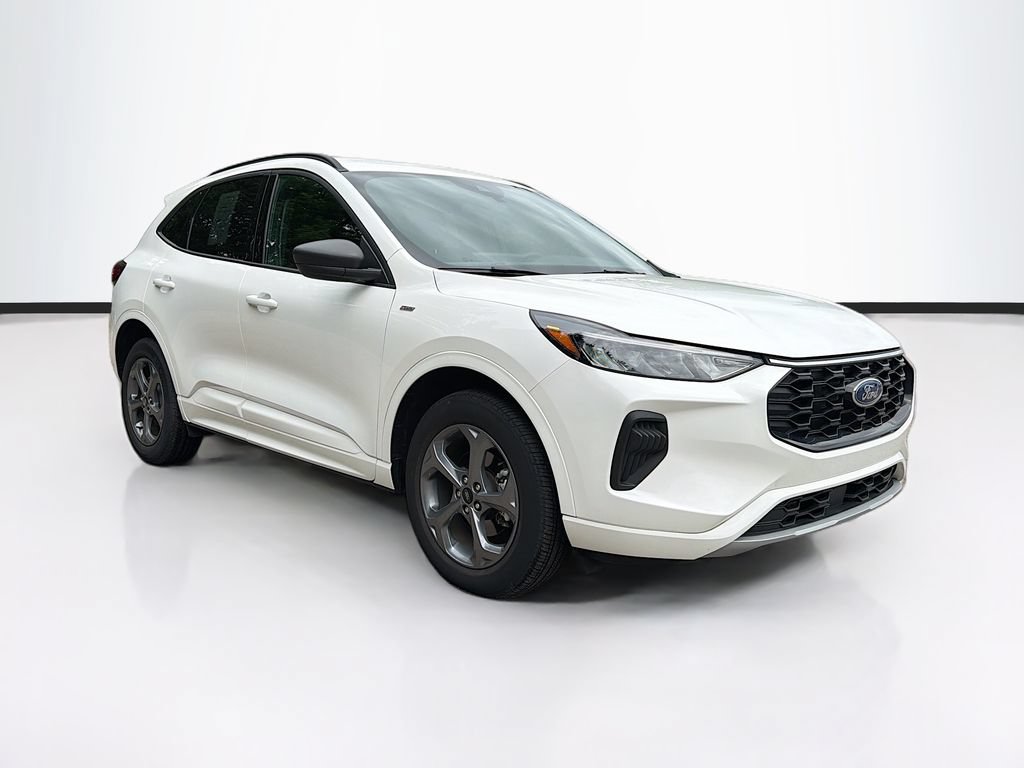 Certified 2024 Ford Escape ST-Line w/ Tech Pack #1 AWD/4WD image 3