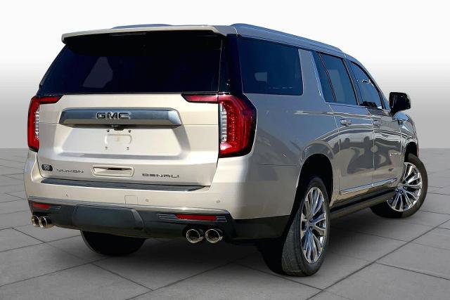 Used 2022 GMC Yukon XL Denali w/ Denali Premium Package RWD image 13