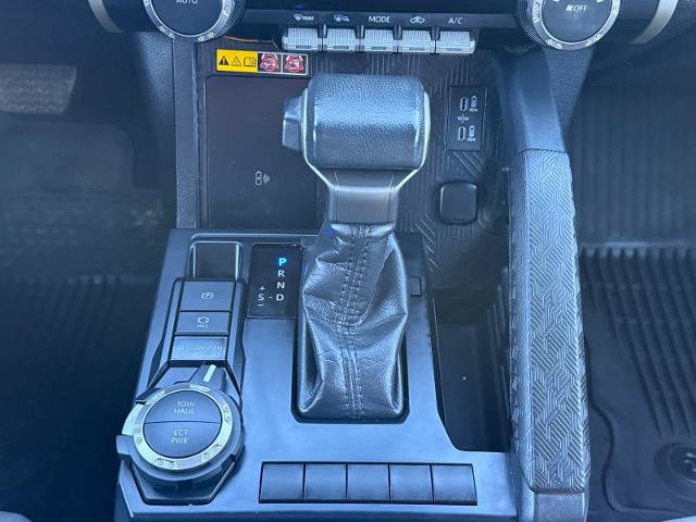 Used 2024 Toyota Tacoma SR5 AWD/4WD image 19