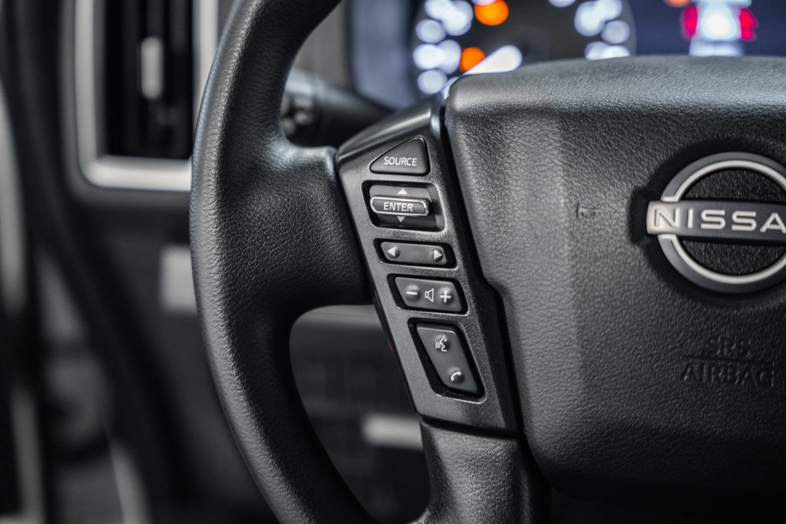 Used 2025 Nissan Frontier SV RWD image 28