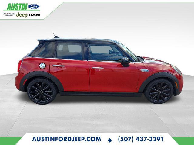 Used 2017 MINI Cooper S image 2