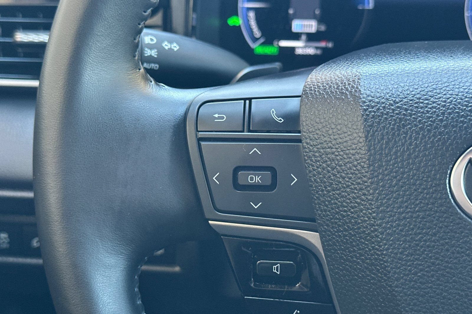 Used 2025 Toyota Camry XSE FWD image 35
