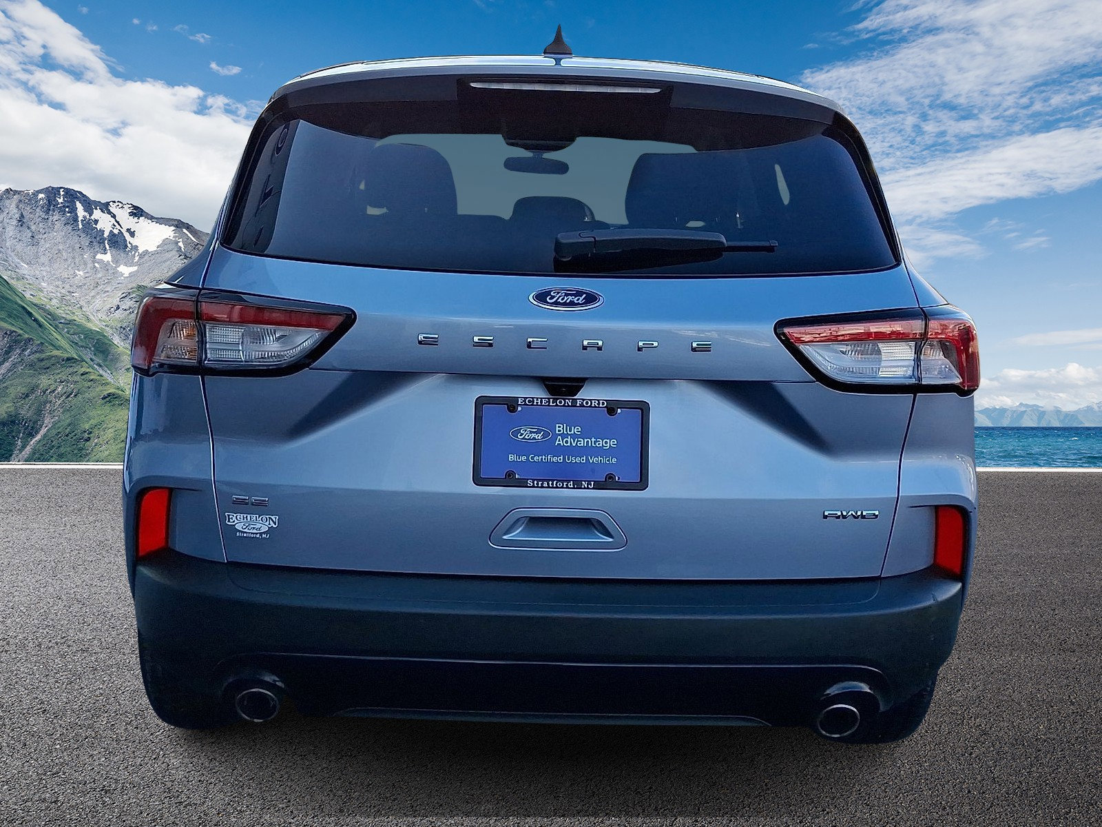 Certified 2022 Ford Escape SE w/ SE Sport Appearance Package image 3