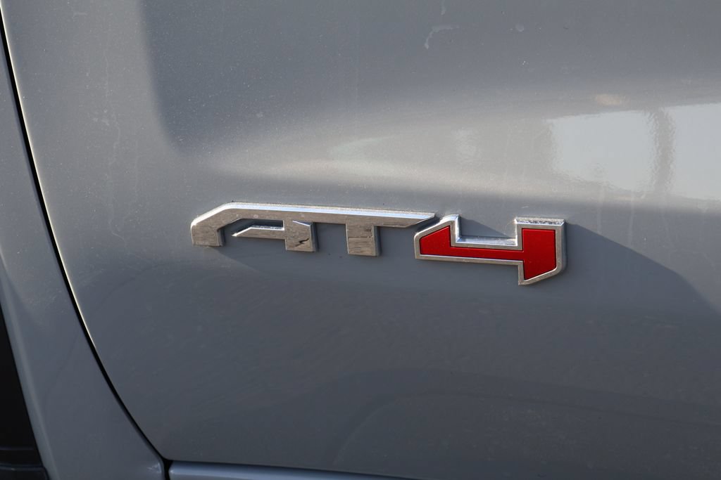 Used 2024 GMC Sierra 1500 AT4 w/ Technology Package AWD/4WD image 11