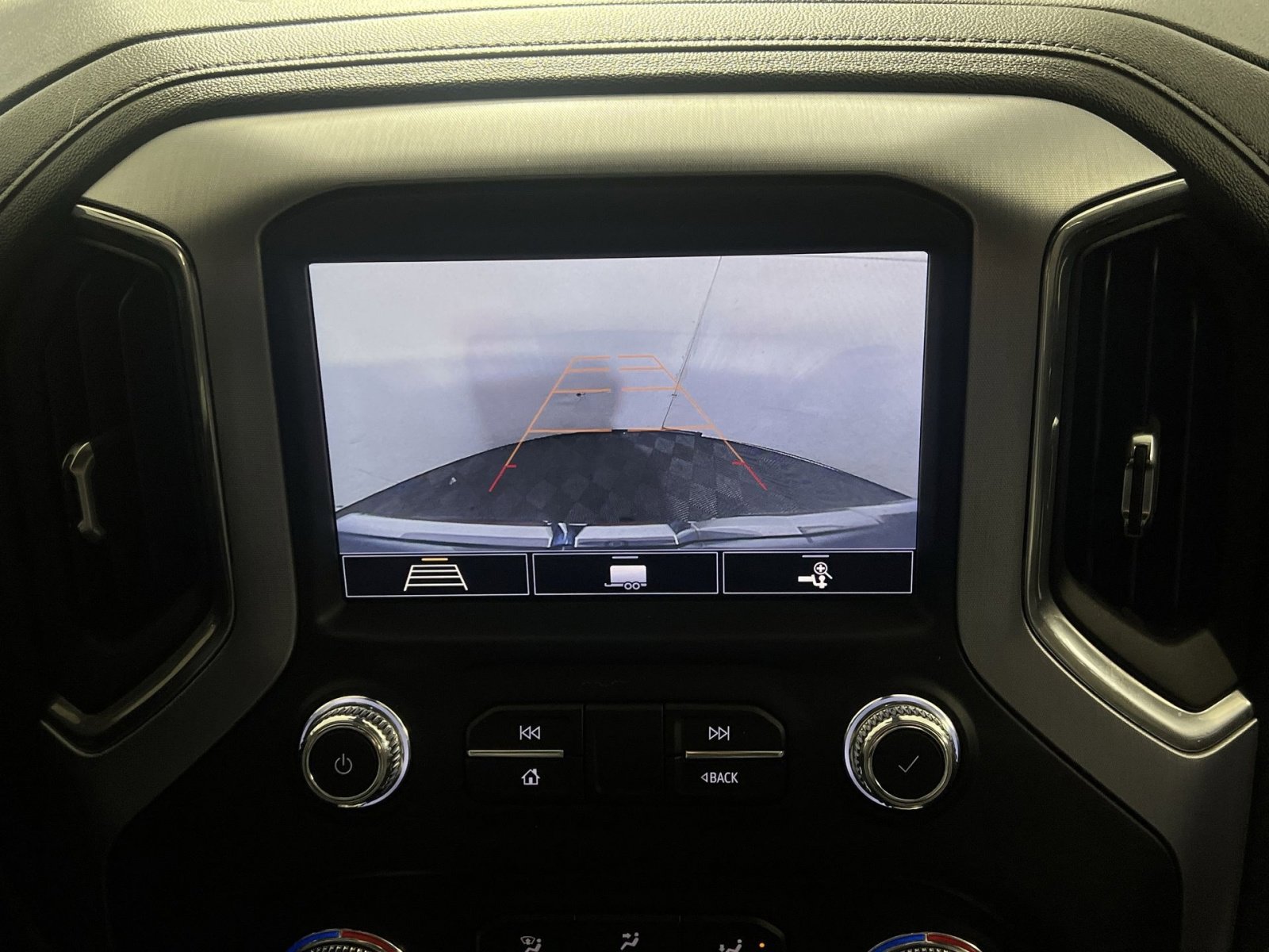 Used 2020 GMC Sierra 1500 SLT w/ SLT Convenience Package image 19