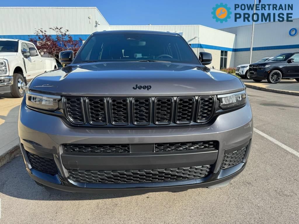 Used 2023 Jeep Grand Cherokee L Laredo AWD/4WD image 2