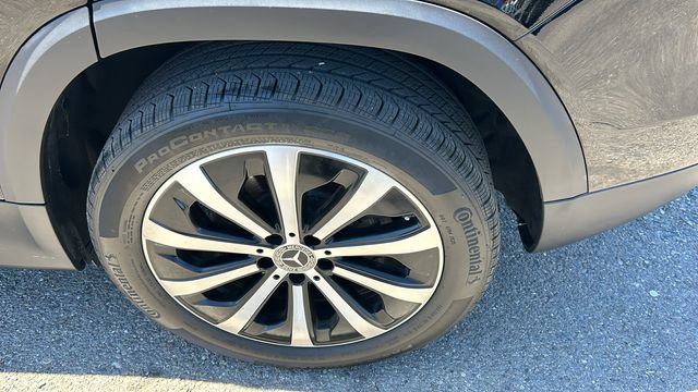 Used 2022 Mercedes-Benz GLB 250 w/ Premium Package Lite image 6