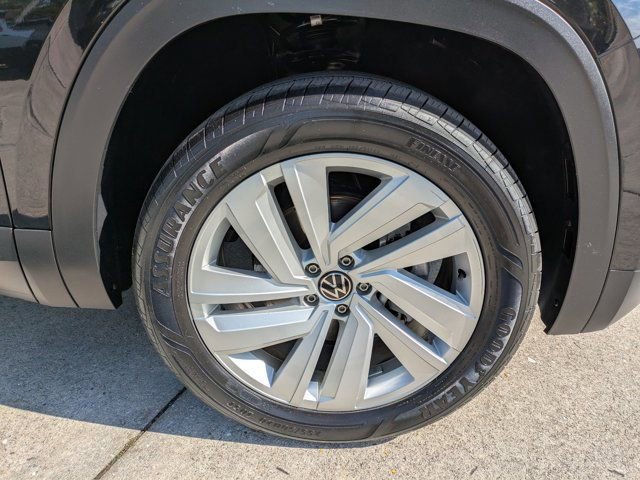 Used 2022 Volkswagen Atlas Cross Sport SE image 11