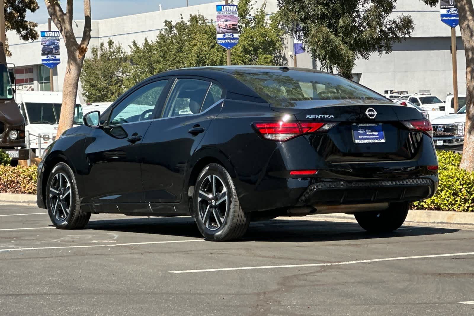 Used 2025 Nissan Sentra SV FWD image 7