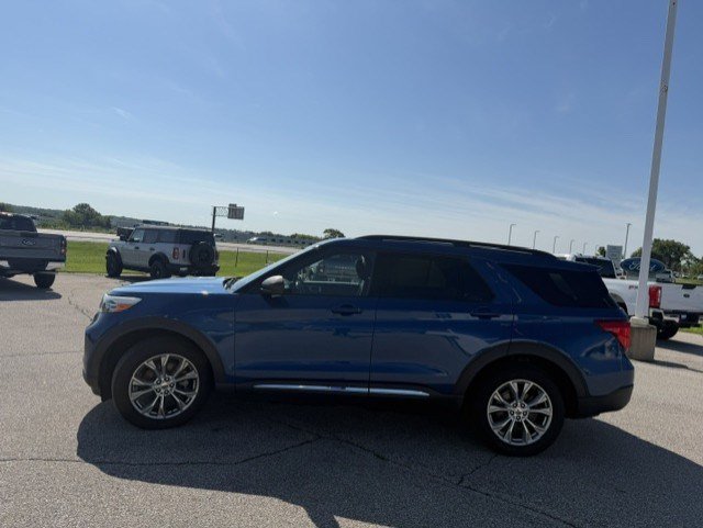 Certified 2020 Ford Explorer XLT w/ Equipment Group 202A AWD/4WD image 5