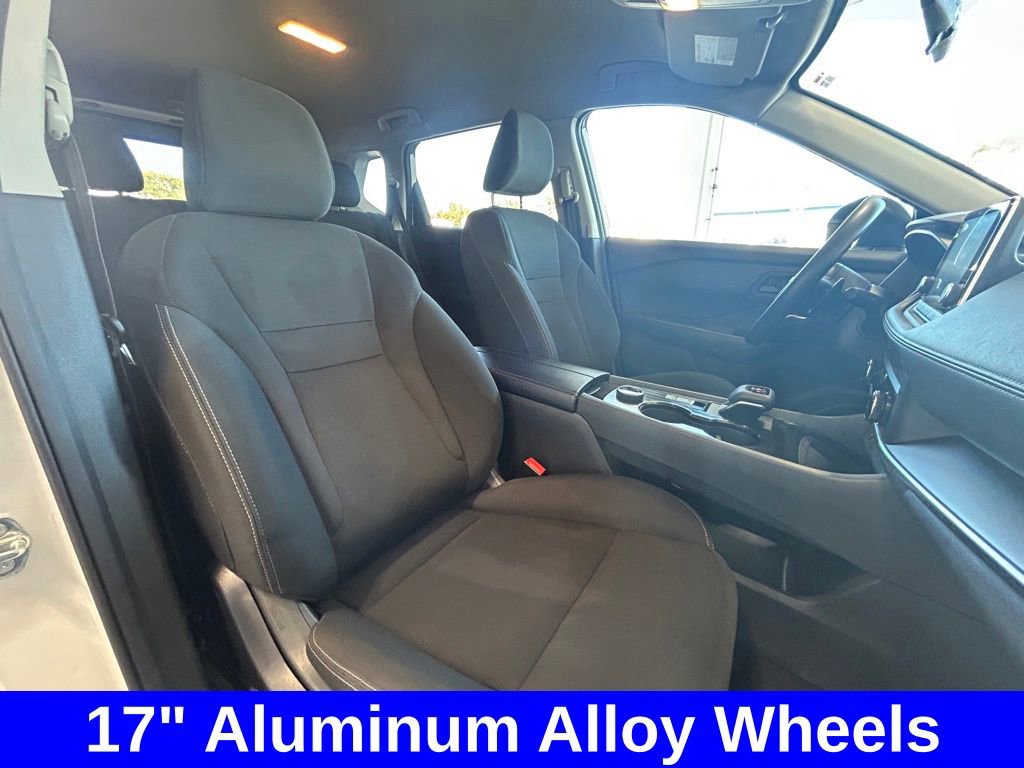 Used 2024 Nissan Rogue S AWD/4WD image 27