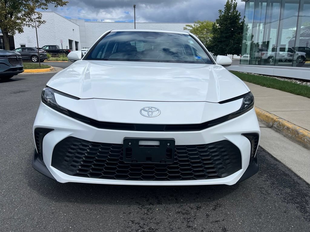 Used 2025 Toyota Camry SE w/ Multimedia Upgrade Package FWD image 2