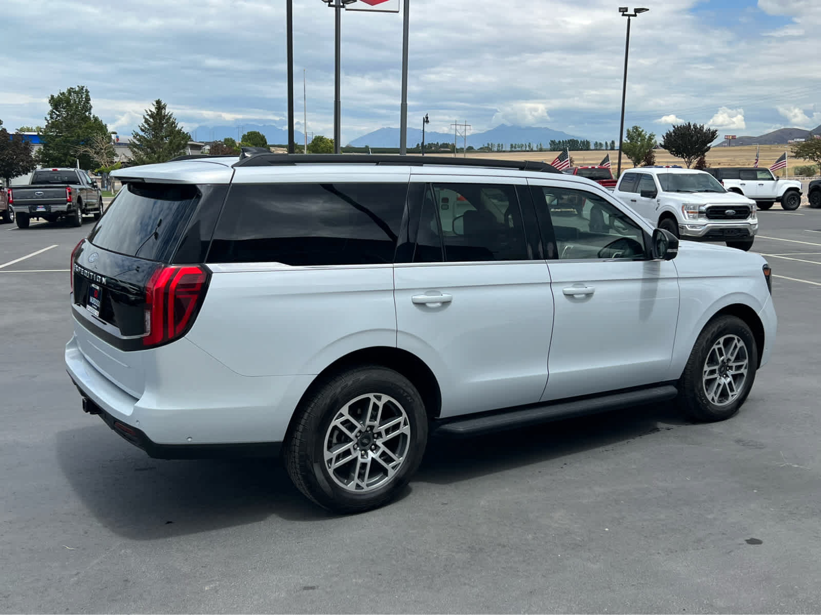 Certified 2025 Ford Expedition Active AWD/4WD image 7