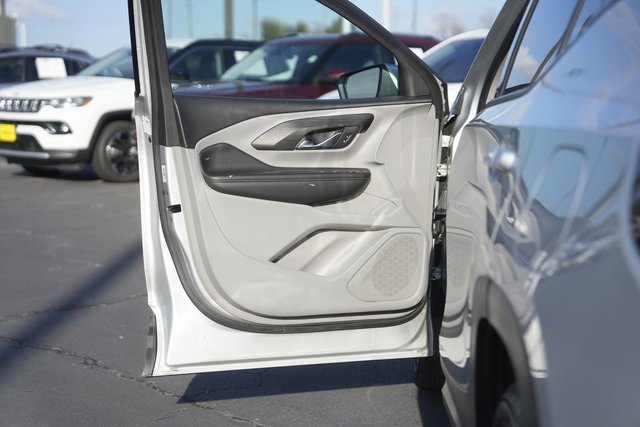 Used 2018 GMC Terrain SLT image 29