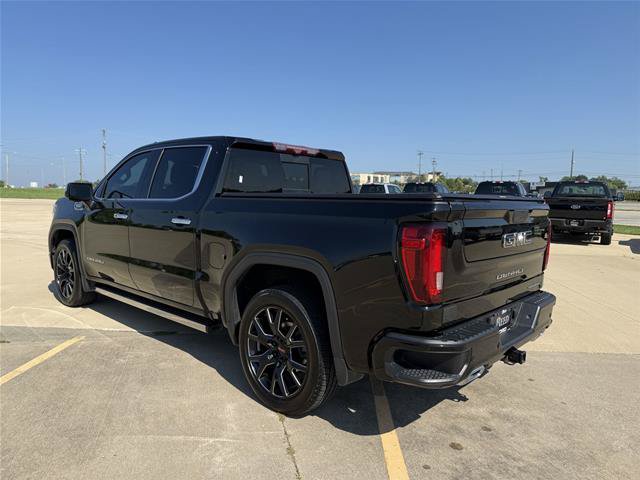 Used 2021 GMC Sierra 1500 Denali w/ Denali Ultimate Package AWD/4WD image 7