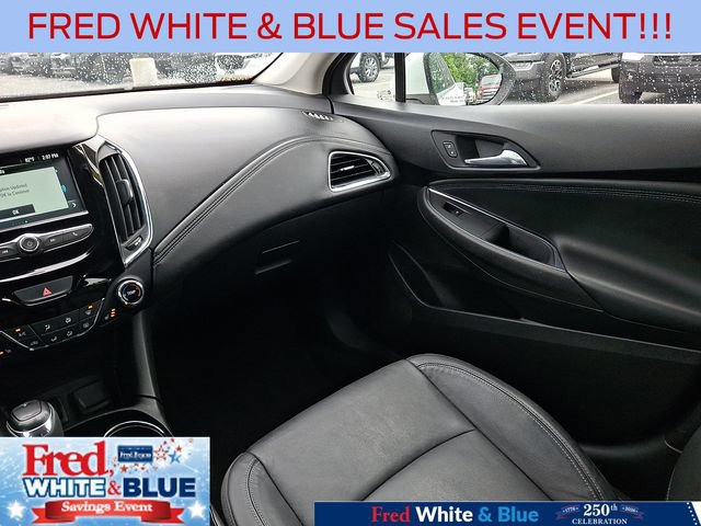 Used 2018 Chevrolet Cruze Premier FWD image 16