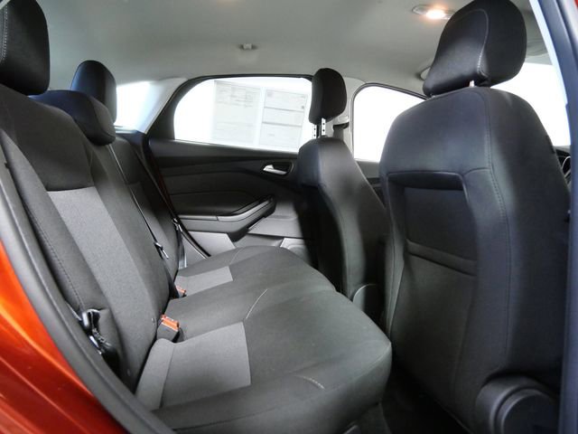 Certified 2018 Ford Focus SE w/ Cold Weather Package FWD image 12
