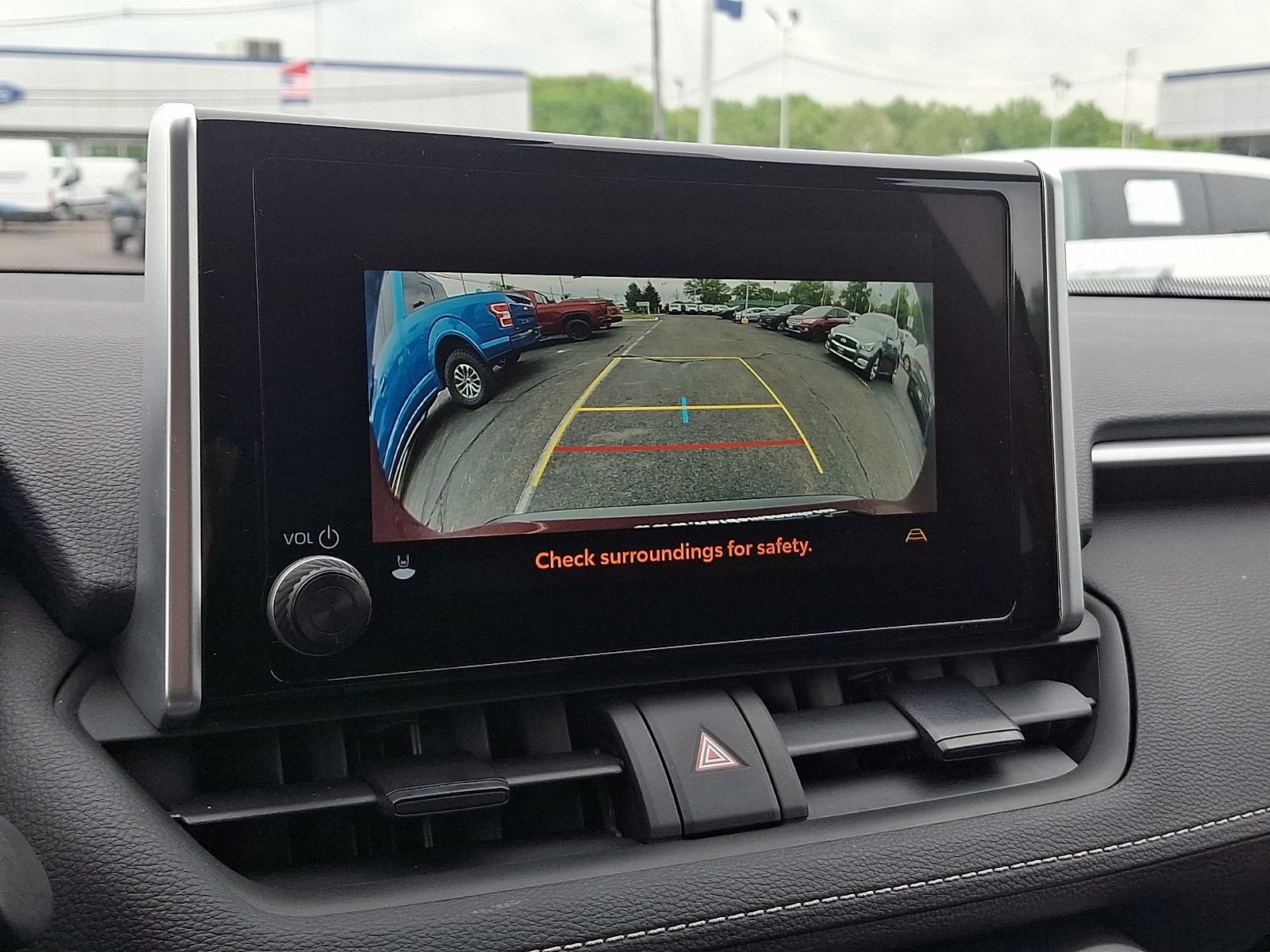 Used 2023 Toyota RAV4 LE AWD/4WD image 18